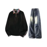 Чёрный свитер + тёмно-синие джинсы