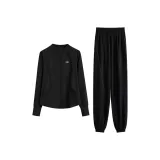 Черный комплект из двух предметов: пальто и брюки