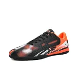 Черные сломанные шипы