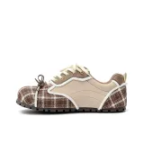 Коричневый