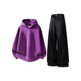 Свитшот виноградного фиолетового цвета + черные штаны