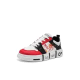 Белый, черный, красный