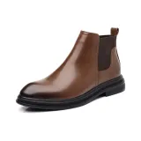 Коричневый