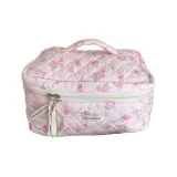 Розовая сумка для макияжа с кроликом и цветочным дизайном