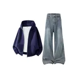 Темно-синий пальто + ностальгические синие джинсы