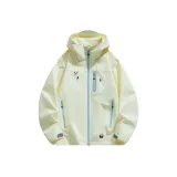 Светло-жёлтый