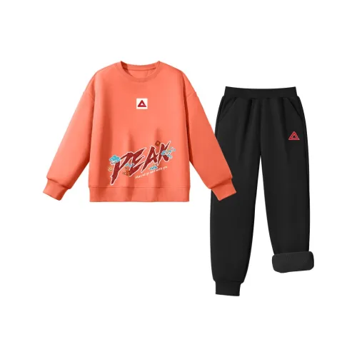 PEAK Теплый оранжевый PK Новогодний красный MID+PK Новогодний красный MID K PK Красный логотип Белое основание K KIDS Повседневная спортивная одежда