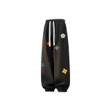 Чёрный, с флисовой подкладкой, стиль позиционирования