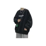 Черный свитшот с круглым вырезом