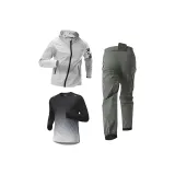 Трехкомпонентный комплект [Светло-серое пальто + Черно-серый облегающий топ с длинным рукавом + Темно-серые штаны]