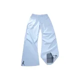 Светло-голубой