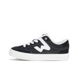 Чёрный Белый (Белые шнурки)