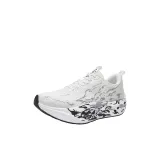 бело-черный