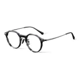 Полосатый серый