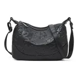 Чёрный с четырёхлистным клевером