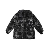 Чёрный пуховик