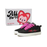 Чёрный, красный, молния (розовые шнурки)