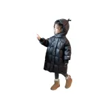 Чёрный пуховик