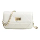 Молочно-белый