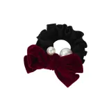 Красная резинка для волос