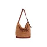 Коричневый цвет кленового листа