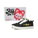 Чёрный, жёлтый, молния (белый, шнурки)