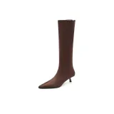 Коричневый