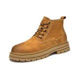 Коричневый