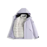 Фиолетовый цвет белой лозы