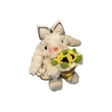 Букет подсолнухов с подвеской в виде ушки кролика