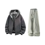 Темно-серый пуховик + желтые грязные джинсы с флисовой подкладкой