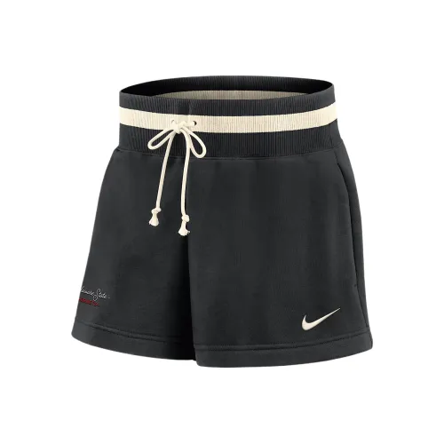 Nike College Повседневные шорты Женские