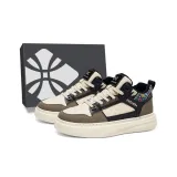 Коричневый