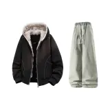 Чёрный пуховик + жёлтые грязные джинсы с флисовой подкладкой