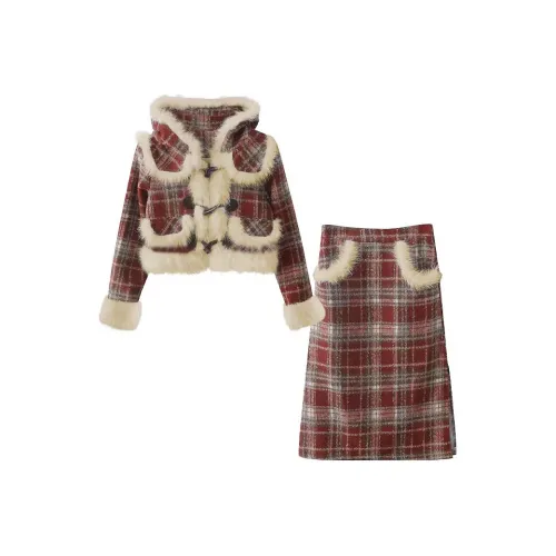 BEAUTIFUL CONFESSION Комплект с юбкой Женские