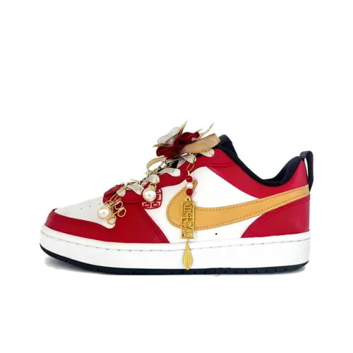 Nike Court Borough 2 Красный Brocade Золотой Charm Удобный и Versatile Низкие Скейтбординг Кроссовки Женские Красный
