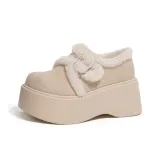 Молочно-белый