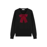 Черный свитер с длинным рукавом + бордовый галстук-бабочка в горошек