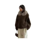 Коричневый