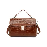 Коричневый