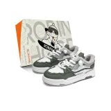 Белый, зеленый, с флисовой подкладкой.