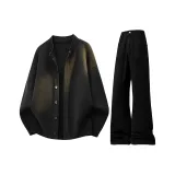 Черный трикотаж + черные джинсы с узким кроем