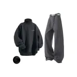 Черный топ с флисовой подкладкой + серые штаны