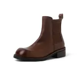 Коричневый