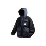 Призрачно черный