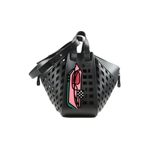 LOEWE Hammock Кожа Сумка через плечо Средняя Женская Черная