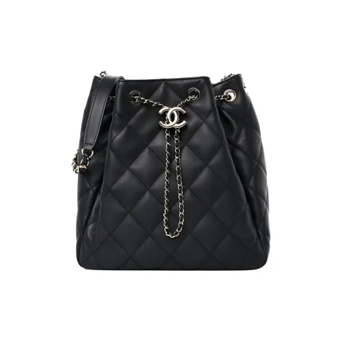 CHANEL Телячья кожа Рюкзак Большой Женские Черный