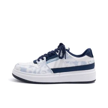 Бело-голубая керамика