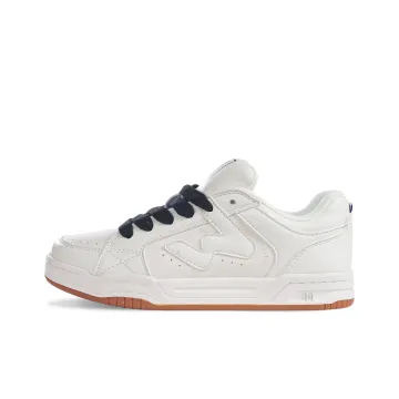 Классический белый (черный/белый шнурки)