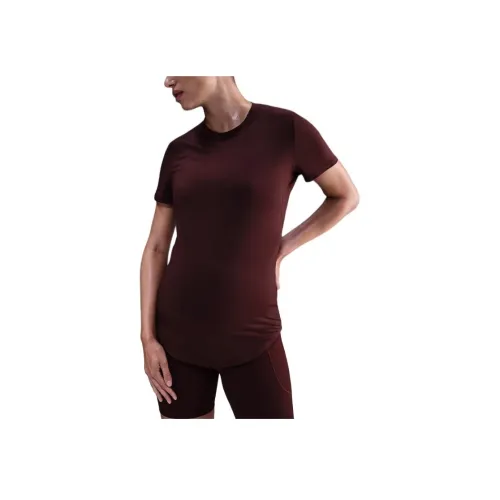 Nike Clothing Бордовый Вино Женские T-Рубашки